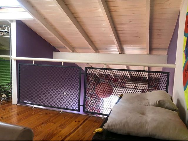 En Venta Duplex Tipo Casa de 7amb Moreno