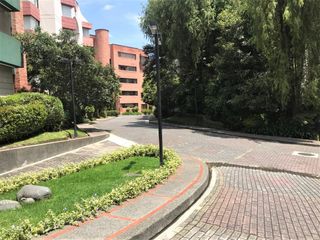 Foto 19 de Venta Departamento Amplio Sector Quito Tenis