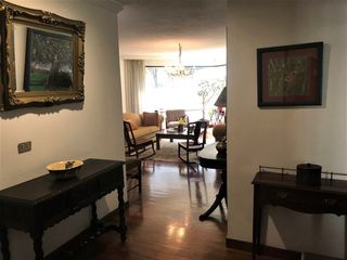 Foto 8 de Venta Departamento Amplio Sector Quito Tenis