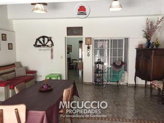 Casa en Venta, Don Bosco 661, Escobar centro. SE ACEPTAN DEPTOS EN PARTE DE PAGO.