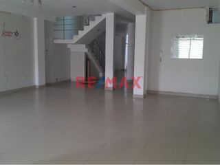 Foto 3 de Venta Casa Comercial 3 Pisos Alto Trujillo Barrio 3