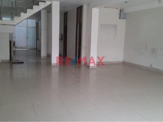 Foto 2 de Venta Casa Comercial 3 Pisos Alto Trujillo Barrio 3