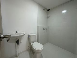 Foto 7 de apartamento en venta en urbanización la flora. Cod V4919