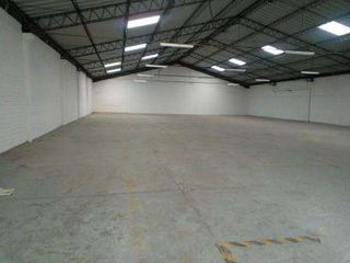 Foto 1 de ARRIENDO BODEGA NORTE, 236M2, CON ALTAS SEGURIDADES