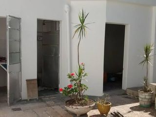Casa en venta - 2 dormitorios 2 baños - patio pileta - 500mts2 - Ezpeleta Este