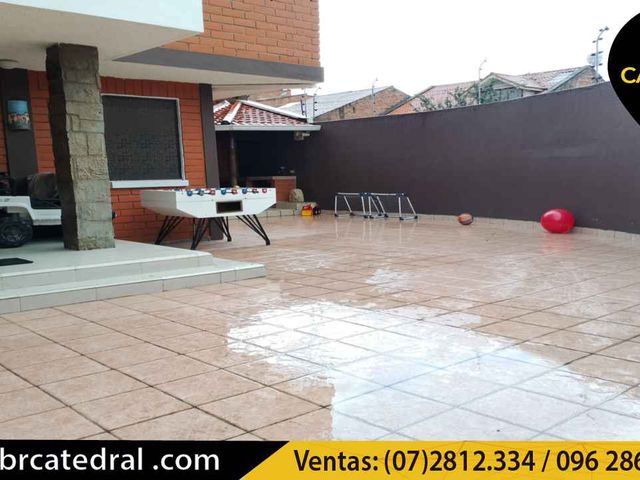 Casa de venta en Puertas del sol  – código:20118