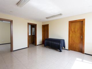 La Mariscal, Oficina, 50 m2, 3 ambientes, 1 baño, 1 parqueadero