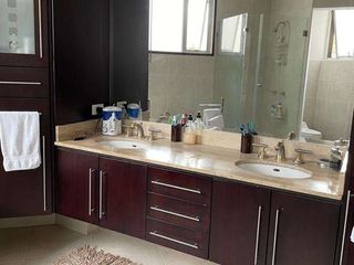 Foto 13 de Propiedad en venta en 1000 mt2 de terreno dos casas independientes