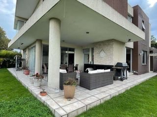 Foto 8 de Propiedad en venta en 1000 mt2 de terreno dos casas independientes