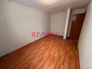 Foto 13 de Esta casa de dos pisos más azotea en Venta ofrece una oportunidad excepcional tanto para vivienda como para inversión con una ubicación privilegiada.