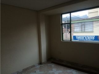 SE VENDE CASA COMERCIAL EN EL CENTRO DE ZIPAQUIR