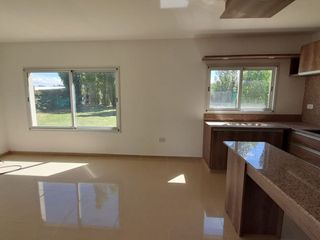 Foto 2 de VENTA DE CASA EN Juana Koslay