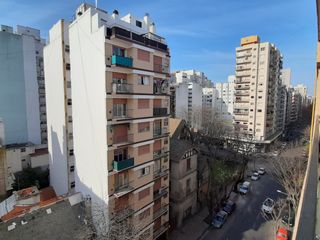 Foto 12 de Departamento · 1  Ambiente · balcón · 200 mts. de Plaza Colón