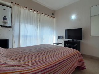 Foto 8 de Departamento · 1  Ambiente · balcón · 200 mts. de Plaza Colón