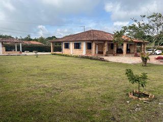 Foto 5 de Venta de Casa Campestre vía a la Mesa de Los Santos - C.R. Altamira. Cod V7367