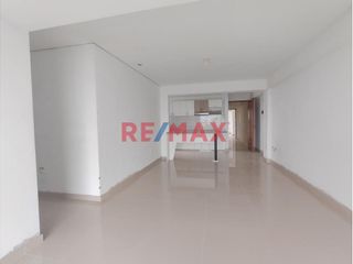 Foto 14 de Descubre este hermoso departamento de 📐87 m² en el sexto piso de un edificio moderno en la Urb. Natasha Alta.

✨Características principales:

3 ha