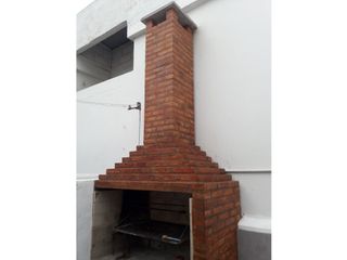 Foto 3 de ALQUILER DE CASA CÉNTRICA EN MONTE HERMOSO - COCHERA