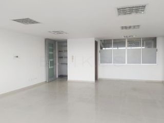 Foto 1 de oficina en venta en puente largo. Cod V4157