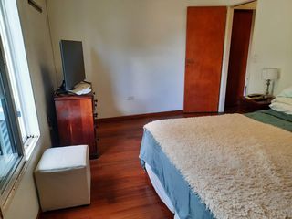 Casas en venta - 5 Dormitorios 6 Baños - Cocheras - 2.600Mts2 - Lisandro Olmos, La Plata