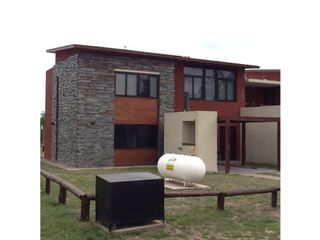 VENTA DE DEPARTAMENTO EN PUNTO CLARO - DEP0002