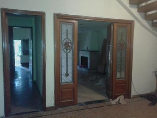 Foto 2 de Venta  casa 4 amb a refaccionar  Villa Devoto