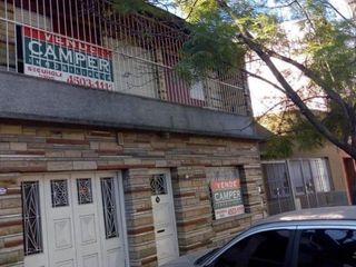 Foto 1 de Venta  casa 4 amb a refaccionar  Villa Devoto