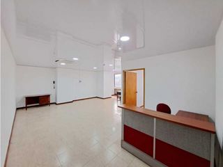 Foto 1 de 🎯 VENDO OFICINA en la avenida El Poblado, cerca a todo.
