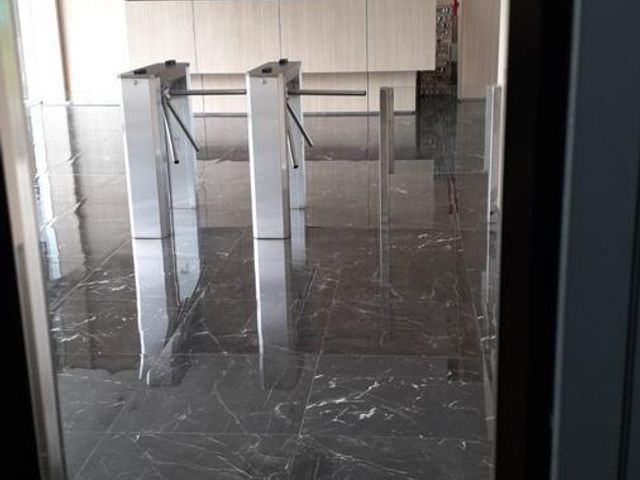 Edificio Meridiano Excelente Oficina En Alquiler! A Estrenar   - $ 130.000 -
