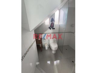 Foto 6 de 🏠 ¡Oportunidad única en Trujillo! 🏠

Descubre esta espaciosa y versátil casa urbana de 3 pisos, perfectamente ubicada en Wilfredo Torres 966, la cua
