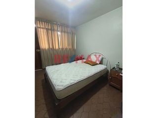 Foto 7 de 🏠 ¡Oportunidad única en Trujillo! 🏠

Descubre esta espaciosa y versátil casa urbana de 3 pisos, perfectamente ubicada en Wilfredo Torres 966, la cua