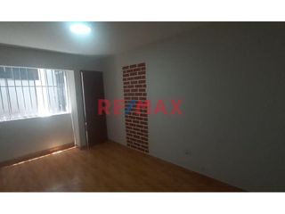 Foto 3 de Se Vende Casa De 4 Pisos En La Urb Leoncio Prado, Rmac