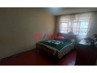 Foto 13 de Se Vende Casa De 4 Pisos En La Urb Leoncio Prado, Rmac