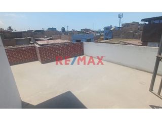 Foto 7 de Se Vende Casa De 4 Pisos En La Urb Leoncio Prado, Rmac