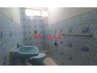 Foto 11 de Se Vende Casa De 4 Pisos En La Urb Leoncio Prado, Rmac