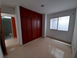 Se vende casa bifamiliar de dos pisos Barrio Petrúc Palmira Valle