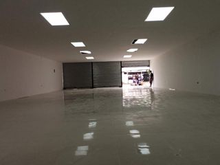 Av Guayaquil, Portoviejo, Local comercial, 200 m2, 1 ambiente, 1 baño