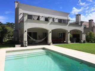 Foto 1 de Casa en venta en Nordelta Los Lagos