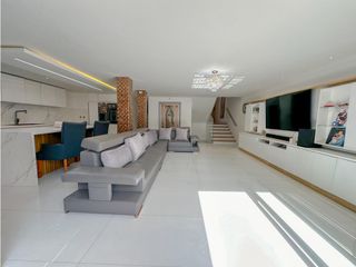 Foto 1 de Casa en Arriendo Amoblada en el Alto de Palmas