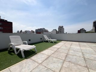 Excelente Duplex Amoblado Impecable , Cochera , Parrilla , Balcón , Terraza .