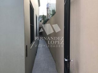 Foto 2 de Casa PH en venta en Bernal Centro