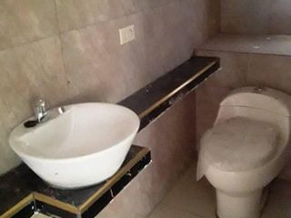 Foto 7 de Av. C.Julio Arosemena, Vta. Casa de Estreno Urb. Altagracia(J.Luna)