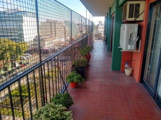 Venta Depto 4 Amb + Dependencia + Cochera