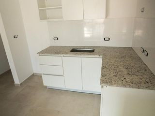 Monoambiente en Construcción 17 e/ 43 y 44 -  38mts2 - pozo - Emprendimiento.