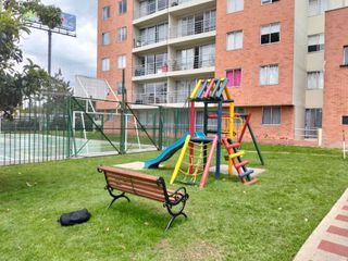 Foto 2 de apartamento en venta en pinos de lombardía. Cod V119492
