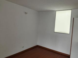Foto 10 de apartamento en venta en pinos de lombardía. Cod V119492