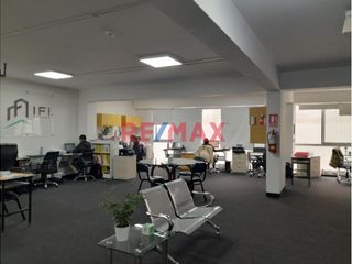 Foto 6 de Se Vende Linda, Moderna Y Amplia  Oficina En Urb. Santa Catalina, La Victoria