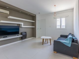 DEPARTAMENTO VENTA 2 AMB VILLA REAL REFACCIONADO