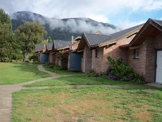 Hostería Tres Picos, terreno de 5019 m2 en Lago Puelo (CR-121)