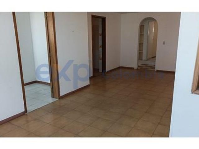 Bodega con sellamiento de ruido + Oficinas/Residencial