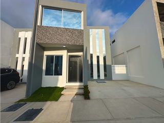 Foto 3 de CASAS EN VENTA EN URBANIZACIÓN PRIVADA LA ROMANA SUR DE MANTA